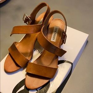 STEVE MADDEN BLOCK HEELS